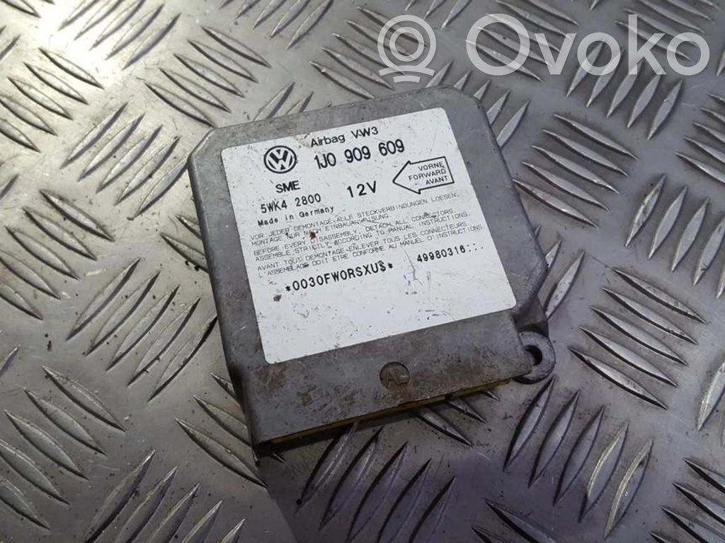 Volkswagen Golf IV Unitate/modul de comandă airbaguri 