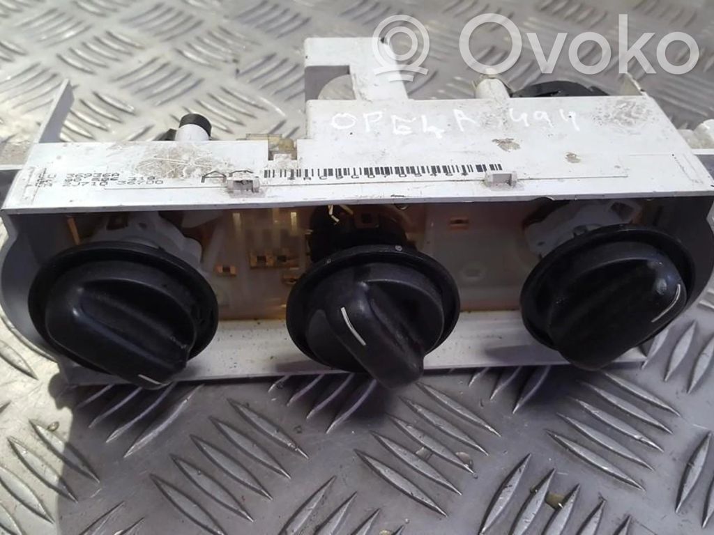 Opel Vectra B Panel klimatyzacji 