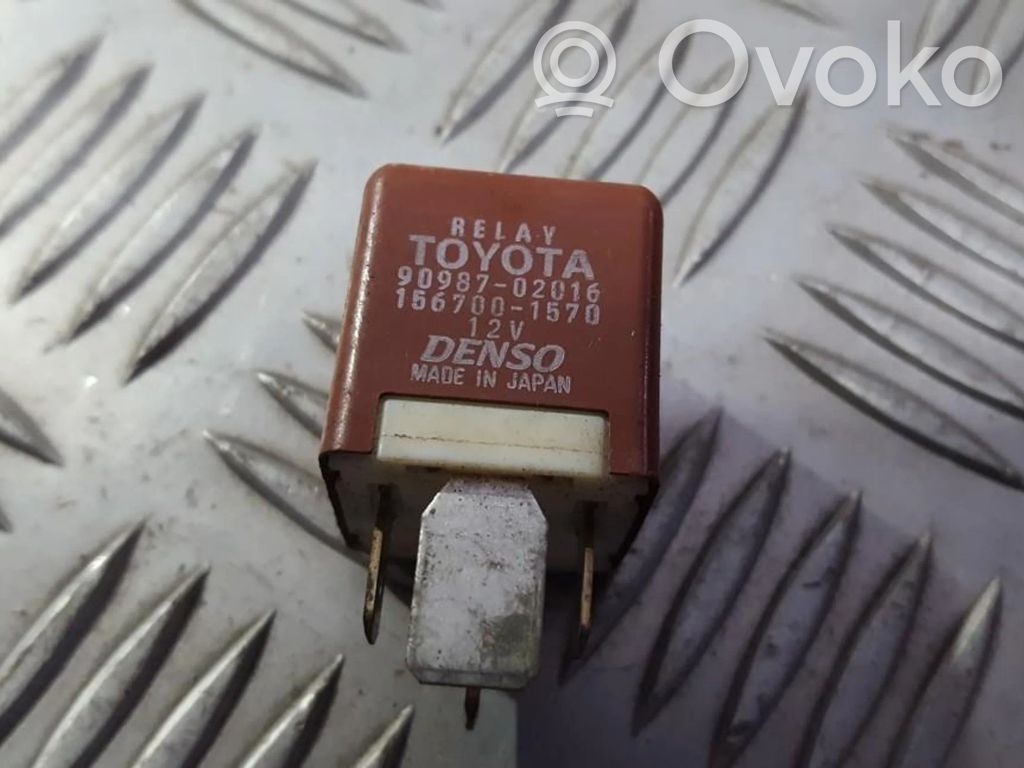 Toyota Avensis T250 Autres relais