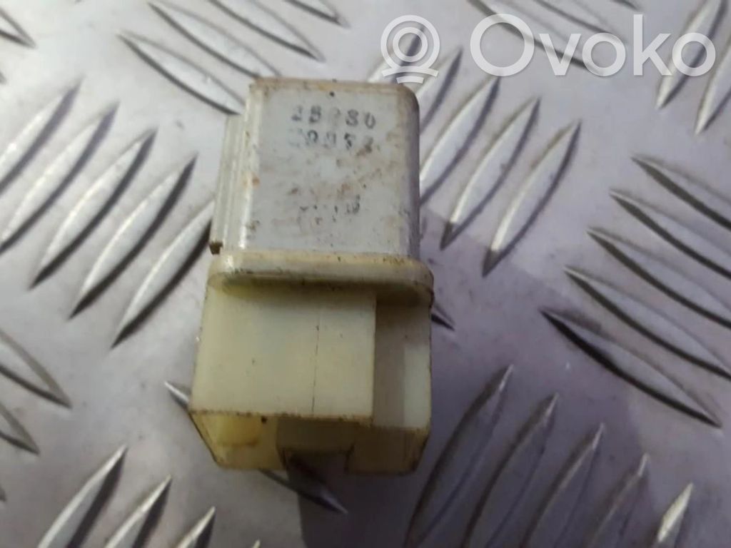Nissan Primera Inne przekaźniki 