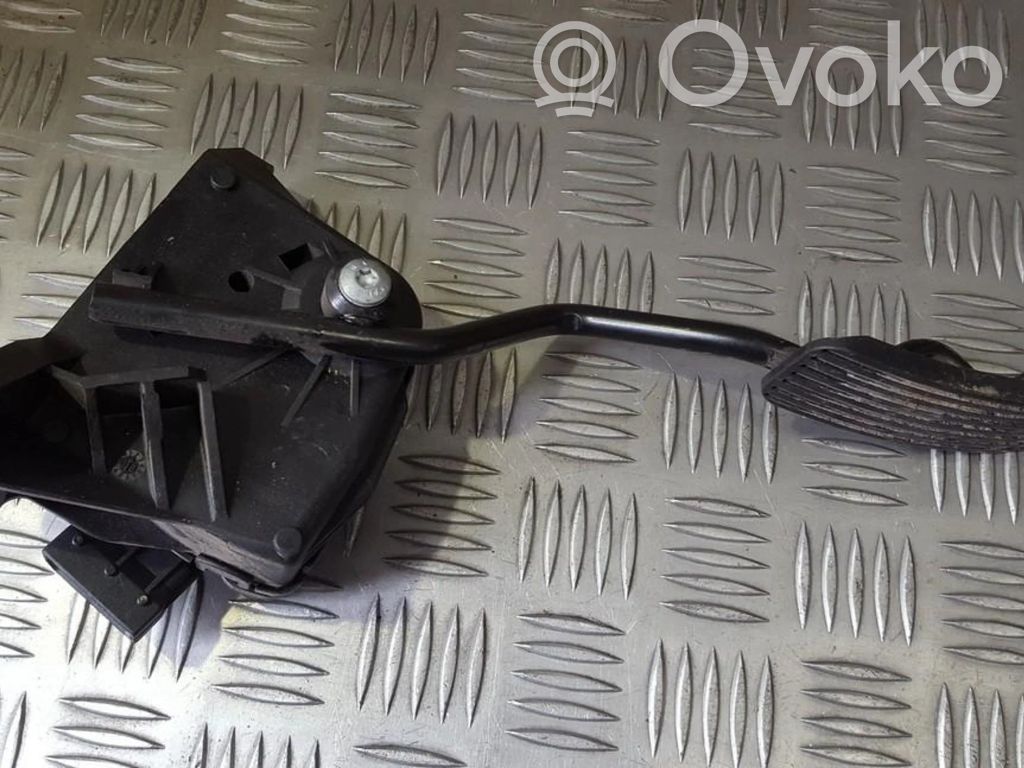 Opel Astra H Pédale d'accélérateur 