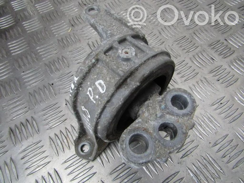 Opel Astra H Suport tampon motor 