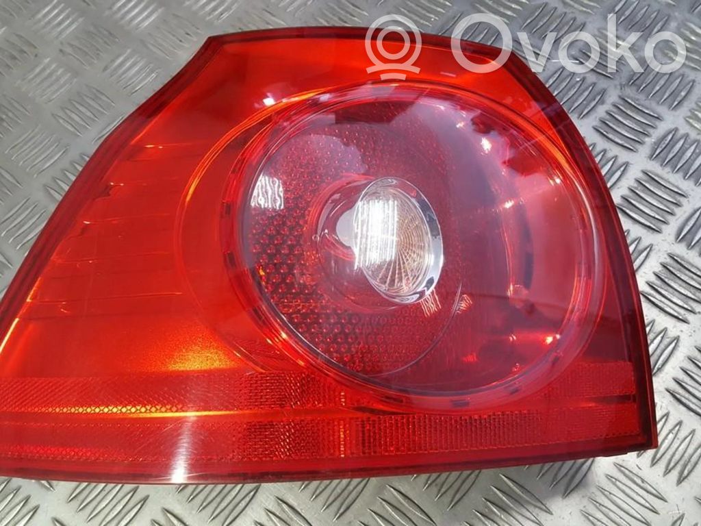 Volkswagen Golf V Luci posteriori 