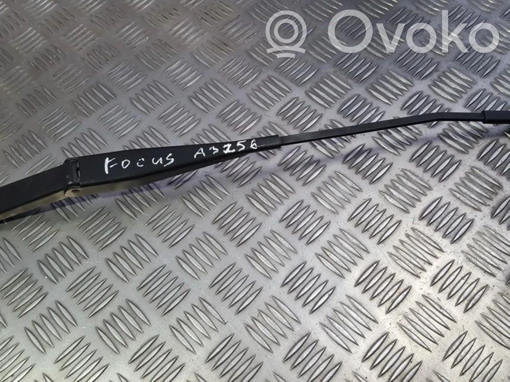 Ford Focus Front wiper blade arm 