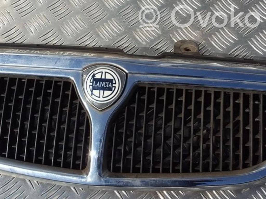 Lancia Y 840 Grille de calandre avant 