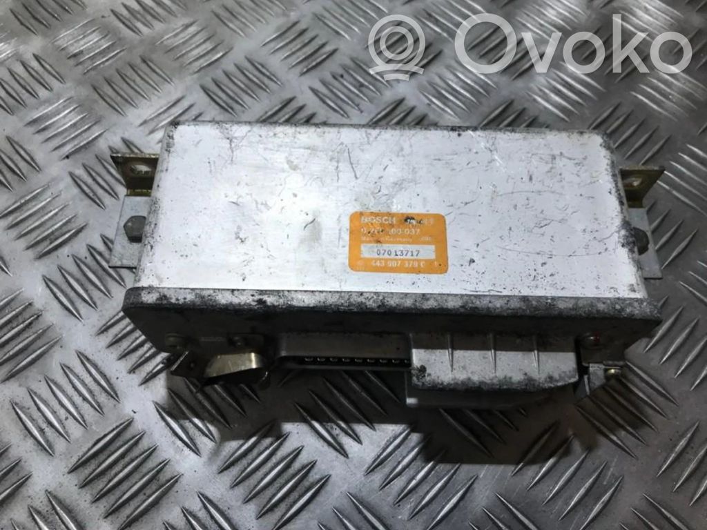 Unidad de control/módulo del ABS   0265100037,443907379C,0265100037,07013717,443907379C