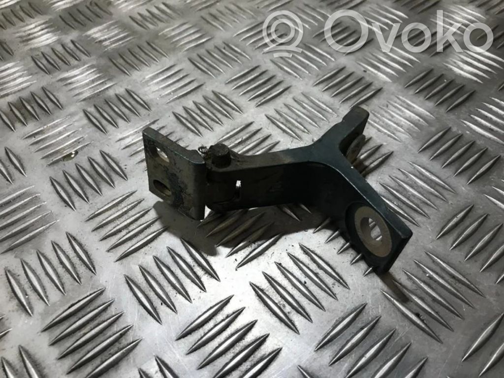 Audi 80 90 S2 B4 Cerniera inferiore della portiera posteriore