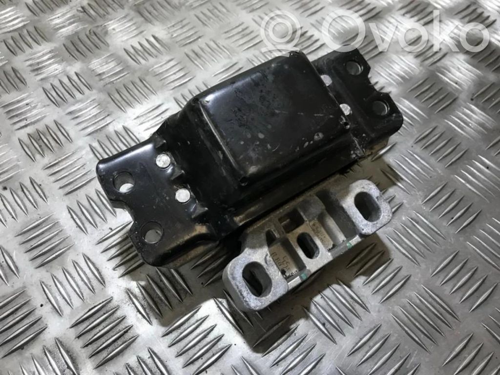 Volkswagen Golf V Supporto di montaggio del motore