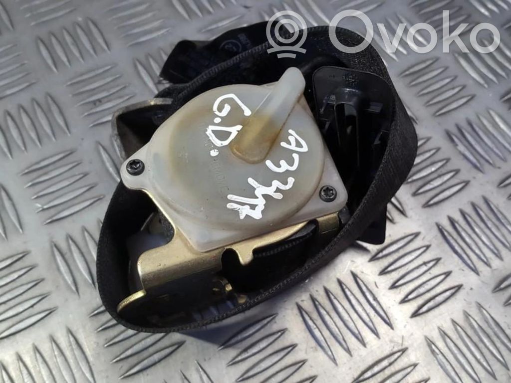 Opel Corsa B Sicherheitsgurt hinten 