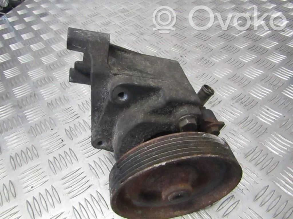 Renault Megane I Ohjaustehostimen pumppu