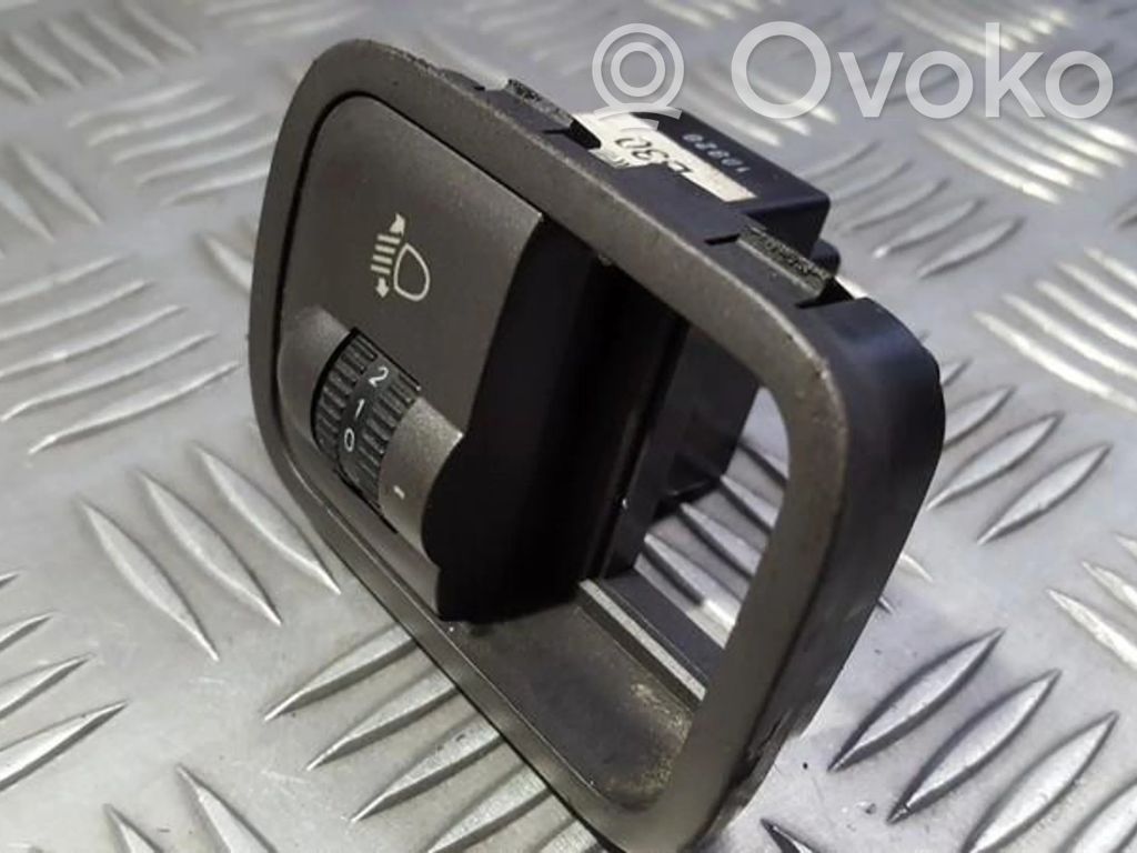 Hyundai Accent Headlight level height control switch 
