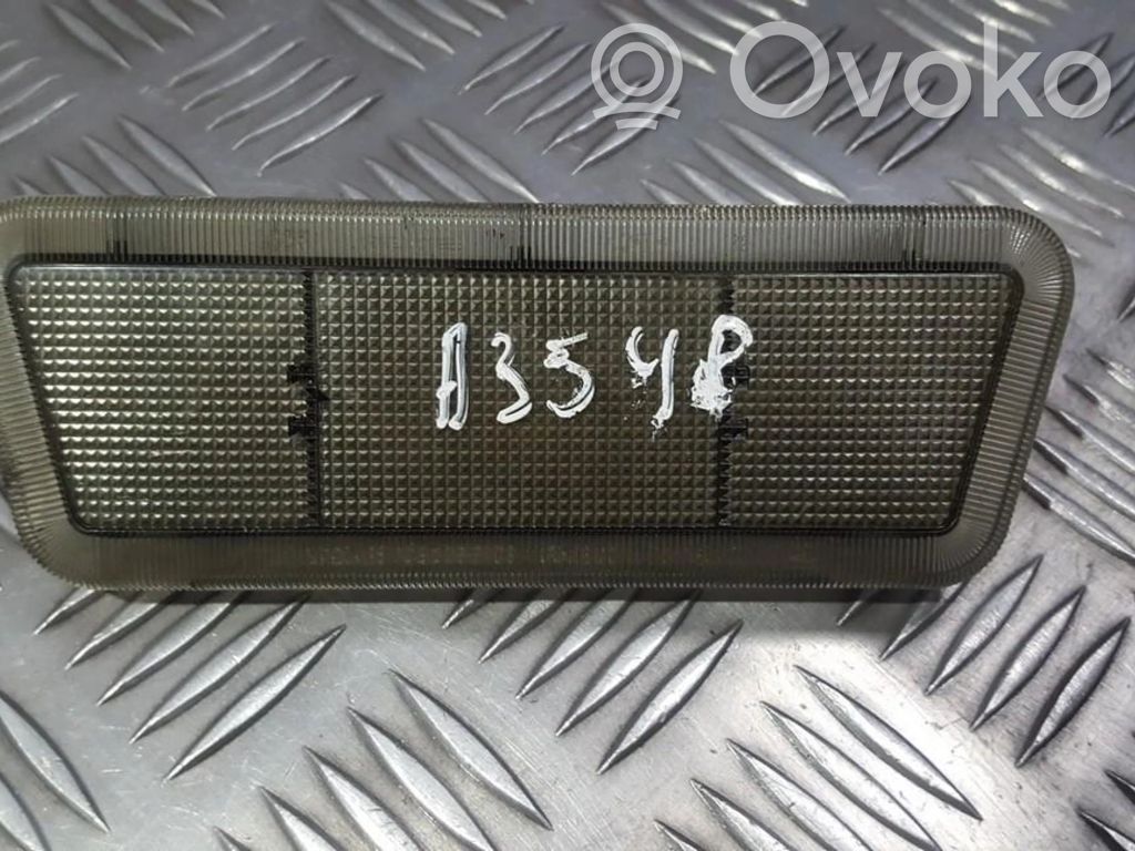 Opel Vectra B Etuistuimen valo