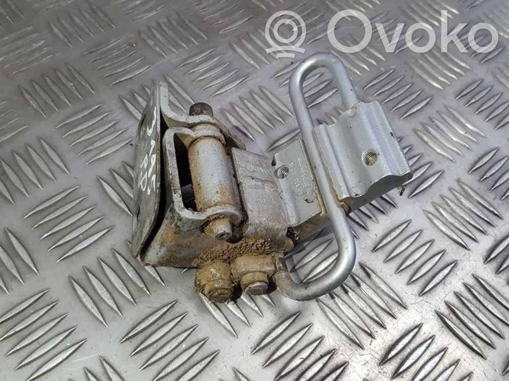 Audi A6 S6 C5 4B Etuoven yläsarana 