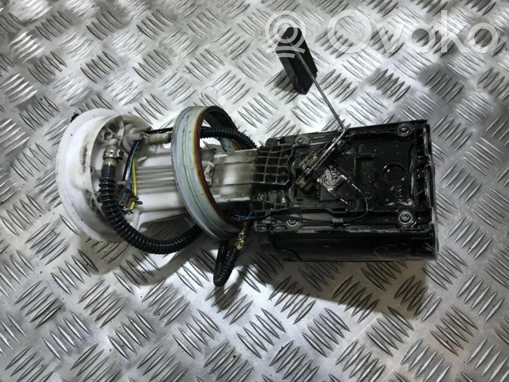 Audi A4 S4 B7 8E 8H Pompa carburante immersa