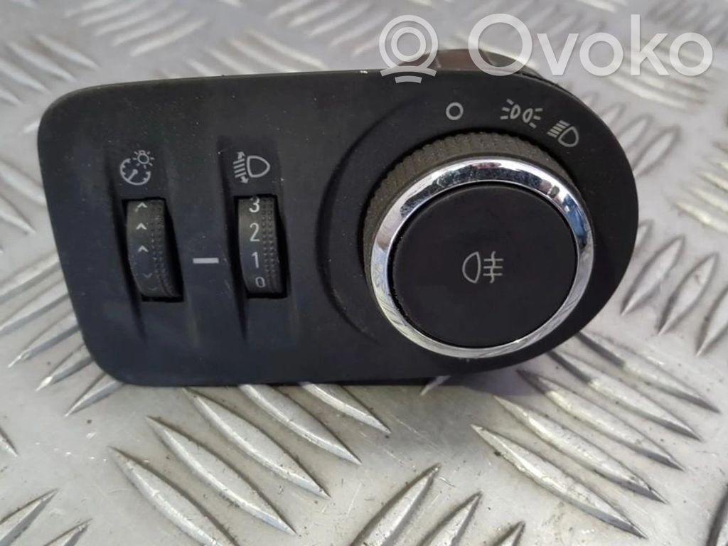Opel Corsa D Headlight level height control switch 