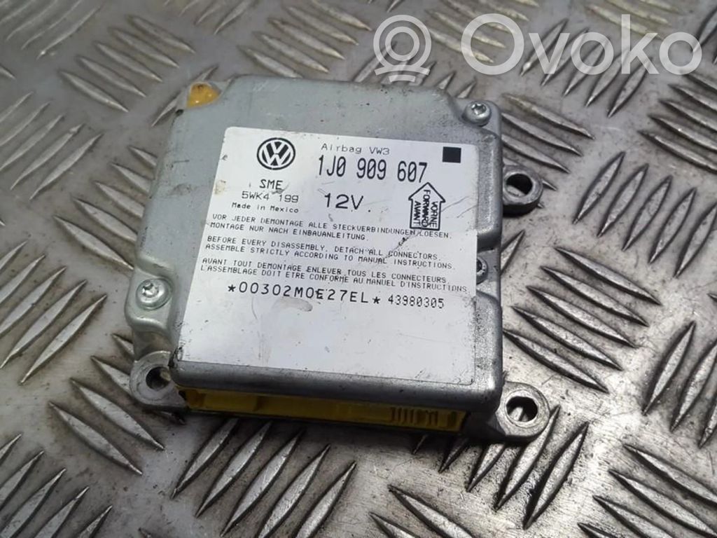 Volkswagen PASSAT B5 Centralina/modulo airbag