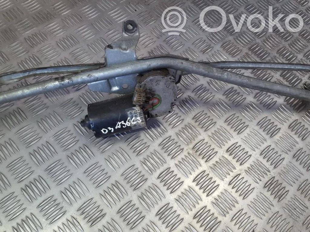 Volkswagen PASSAT B3 Motor y varillaje del limpiaparabrisas delantero