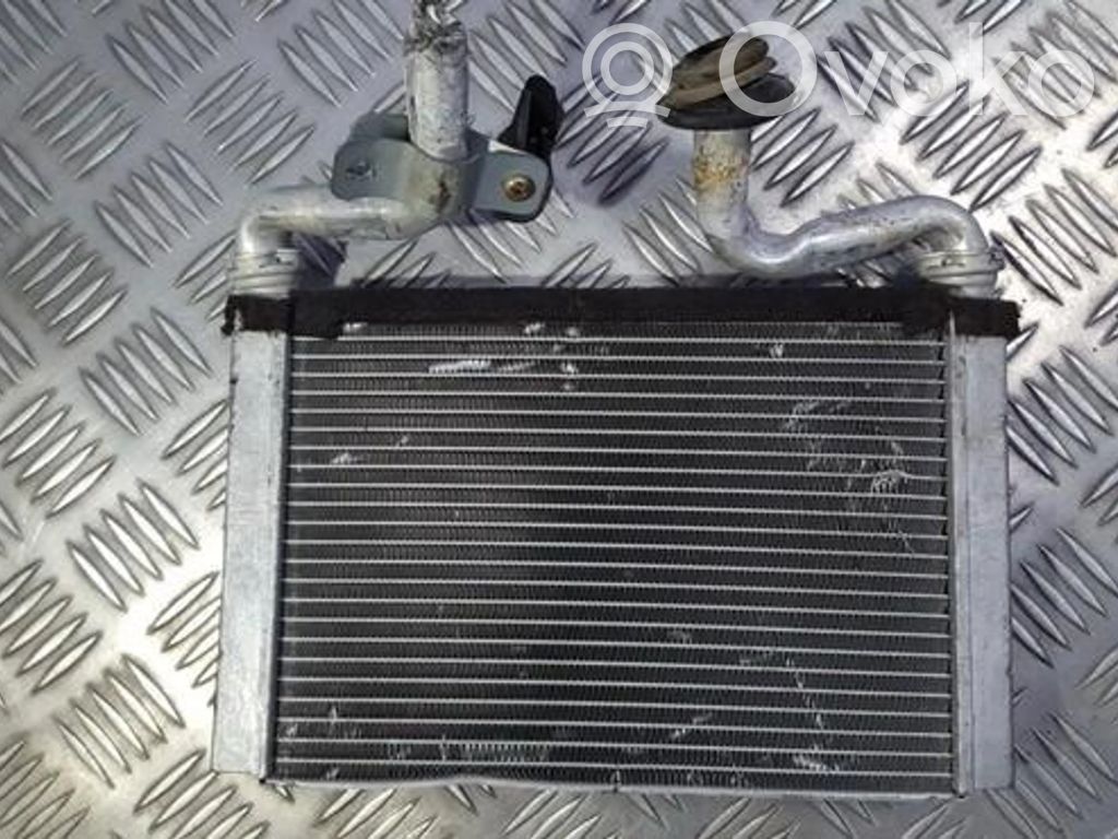 Radiator aerotermă