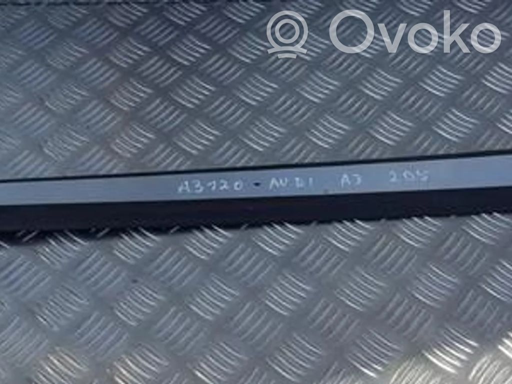 Audi A3 S3 8P Listwa progowa przednia 