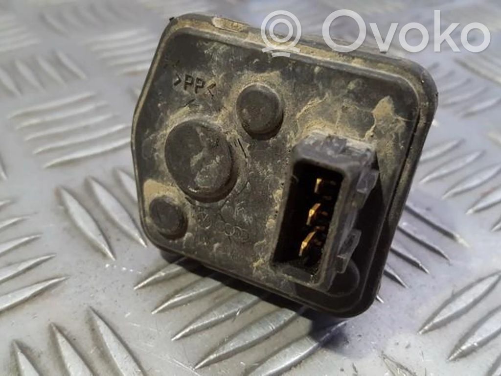 Volkswagen Golf III Motorino di regolazione assetto fari 