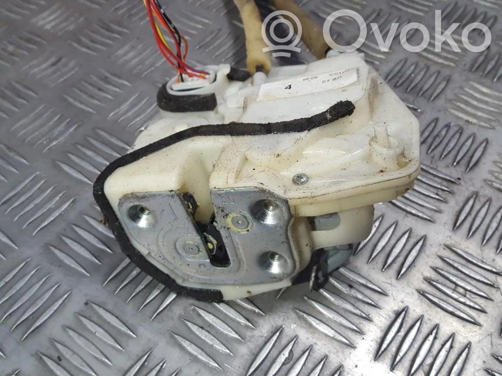Mazda 2 Etuoven lukko 