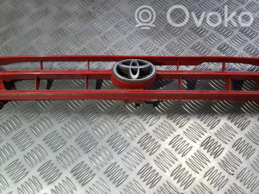 Toyota Corolla E110 Etusäleikkö 