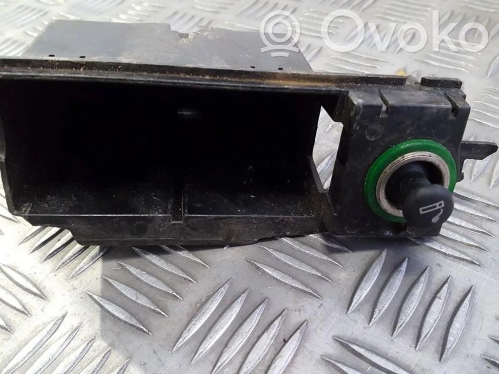 Brichetă   97BBF13A500AB,93B015K042CA,93B015K042CA,97BBF13A500AB
