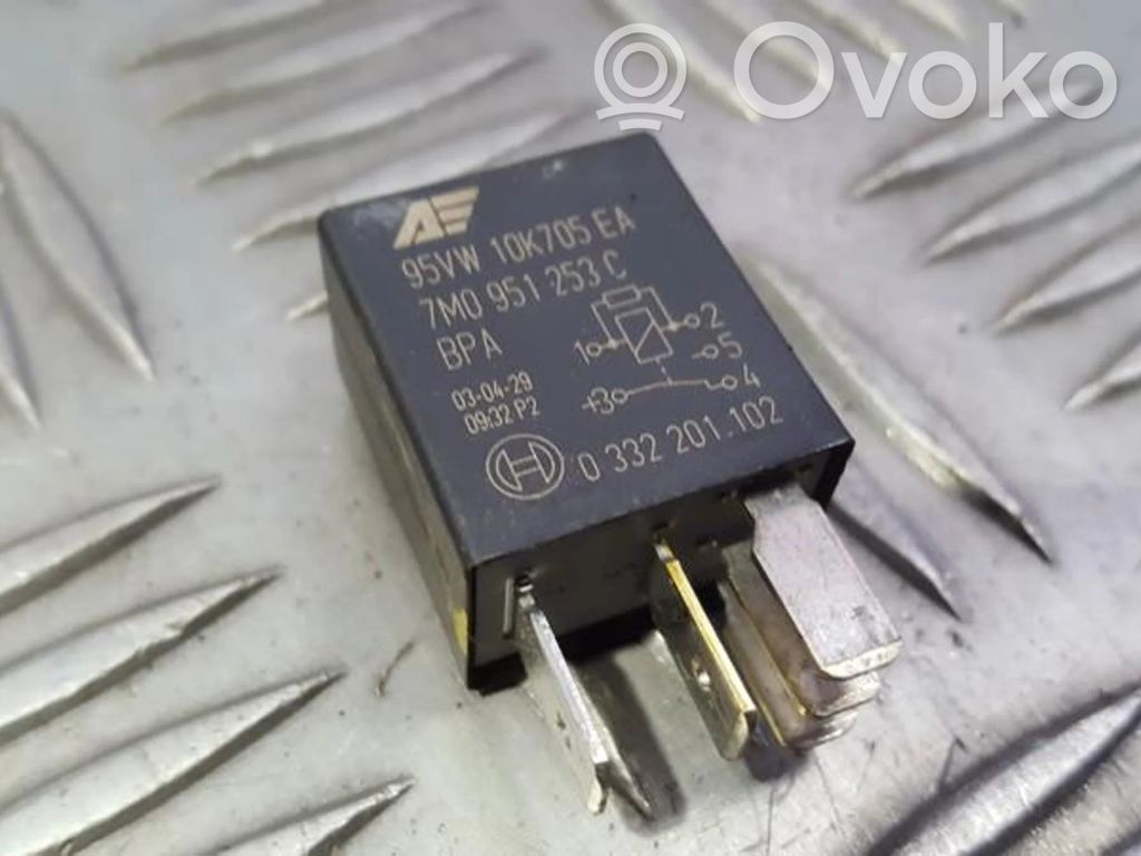 Altri relè   95VW10K705EA,7M0951253C,7M0951253C,95VW10K705EA