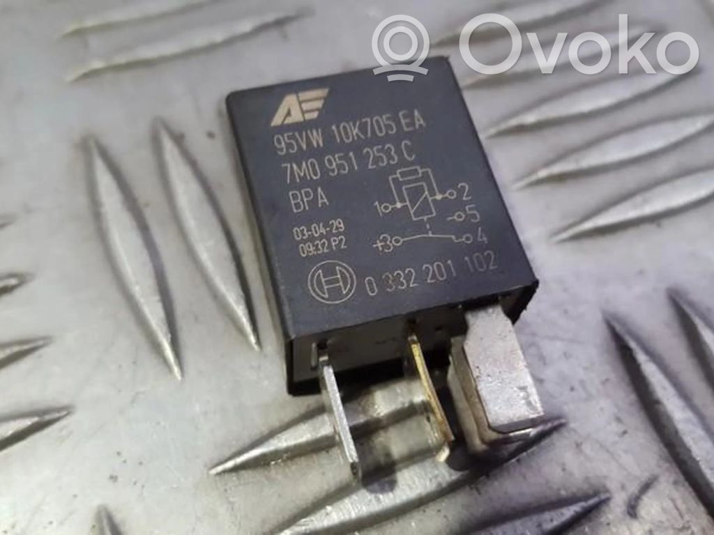 Otros relés   95VW10K705EA,7M0951253C,7M0951253C,95VW10K705EA