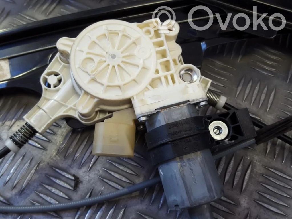 Motor del regulador de la ventanilla de la puerta delantera   0130821458,0130821458