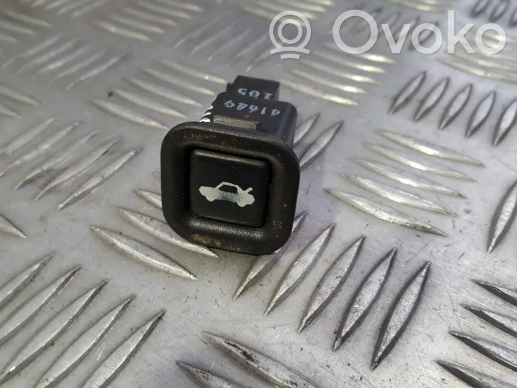 Chrysler Voyager Przełącznik / Przycisk otwierania klapy bagażnika 