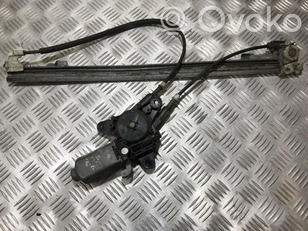 Regulador con motor de la ventanilla de la puerta corredera