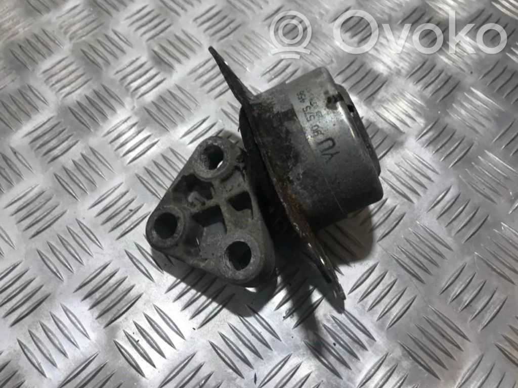 Opel Zafira A Engine mount bracket 