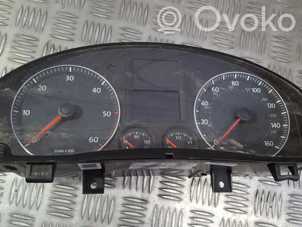 Volkswagen Golf V Licznik / Prędkościomierz 