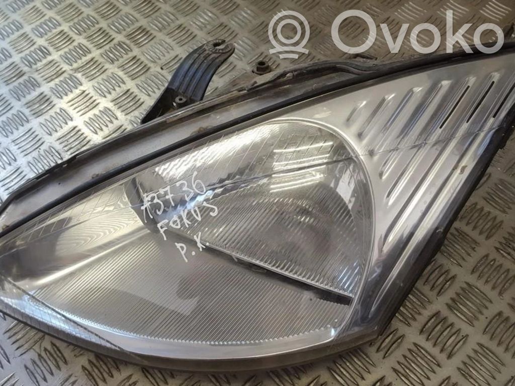 Ford Focus Headlight/headlamp 
