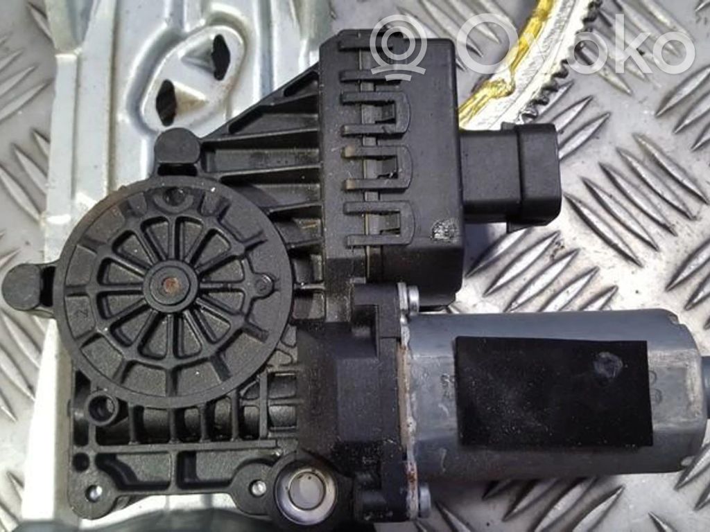 Opel Zafira B Motor macara geam ușă față 