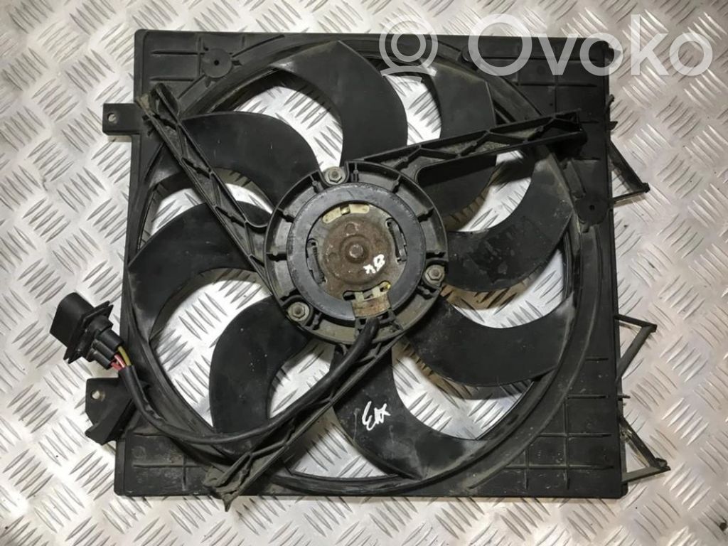 Skoda Fabia Mk1 (6Y) Convogliatore ventilatore raffreddamento del radiatore