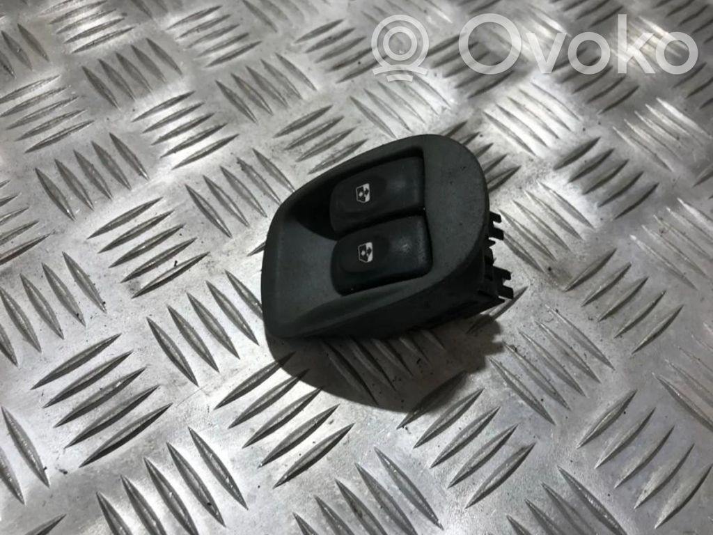 Renault Megane I Interruttore di controllo dell’alzacristalli elettrico