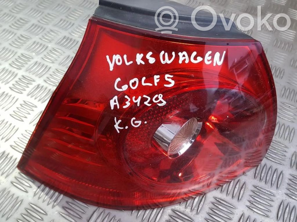 Volkswagen Golf V Feux arrière / postérieurs