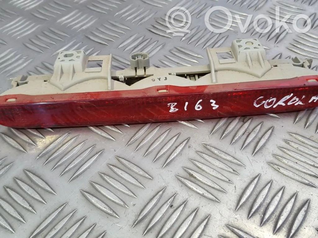 Toyota Corolla E110 Kolmas/lisäjarruvalo 