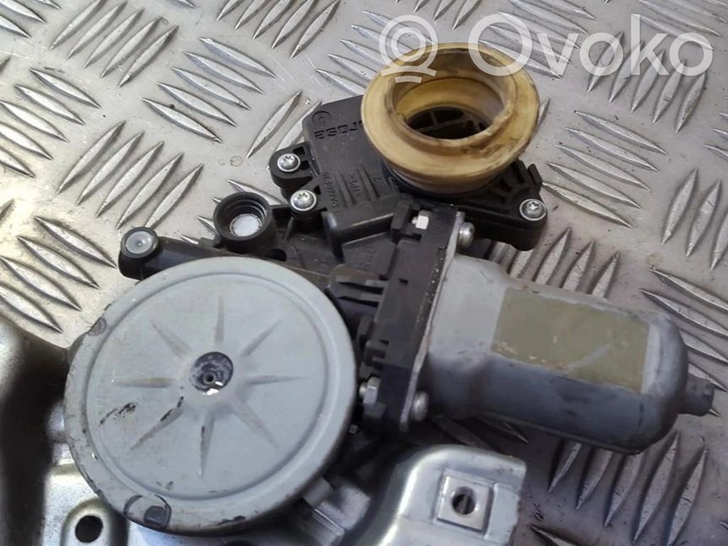 Toyota Avensis T270 Motor macara geam ușă spate 