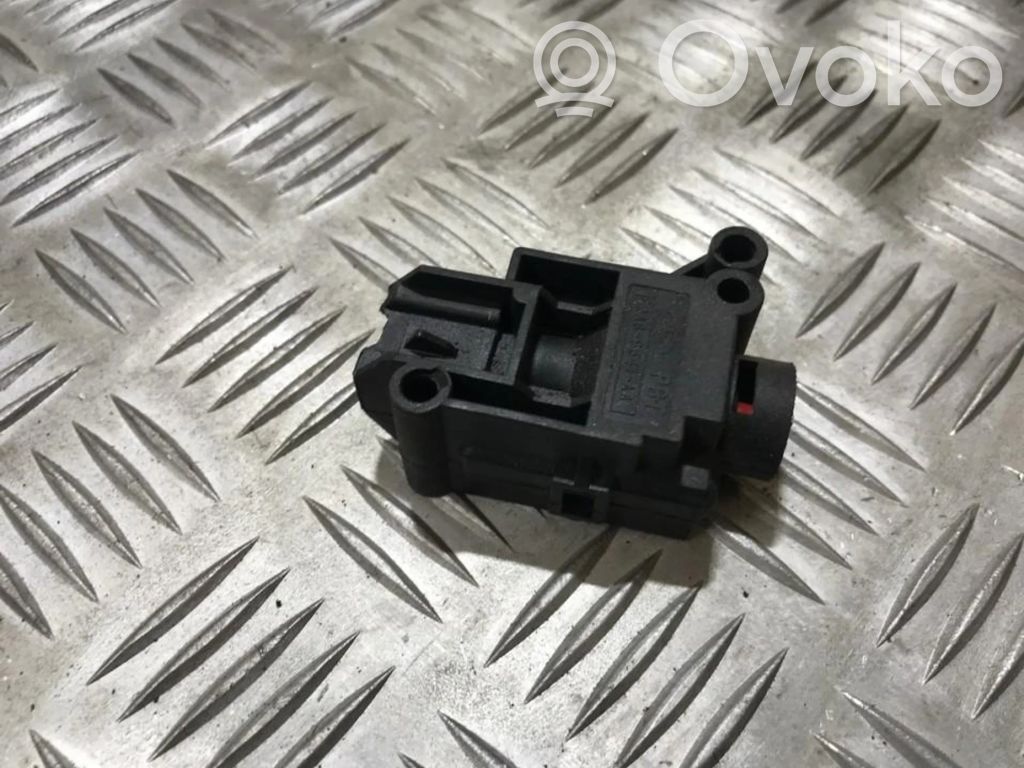Interruptor de corte de combustible   F2AB9341AA,F2AB9341AA,F2AB9341AA,F2AB9341AA