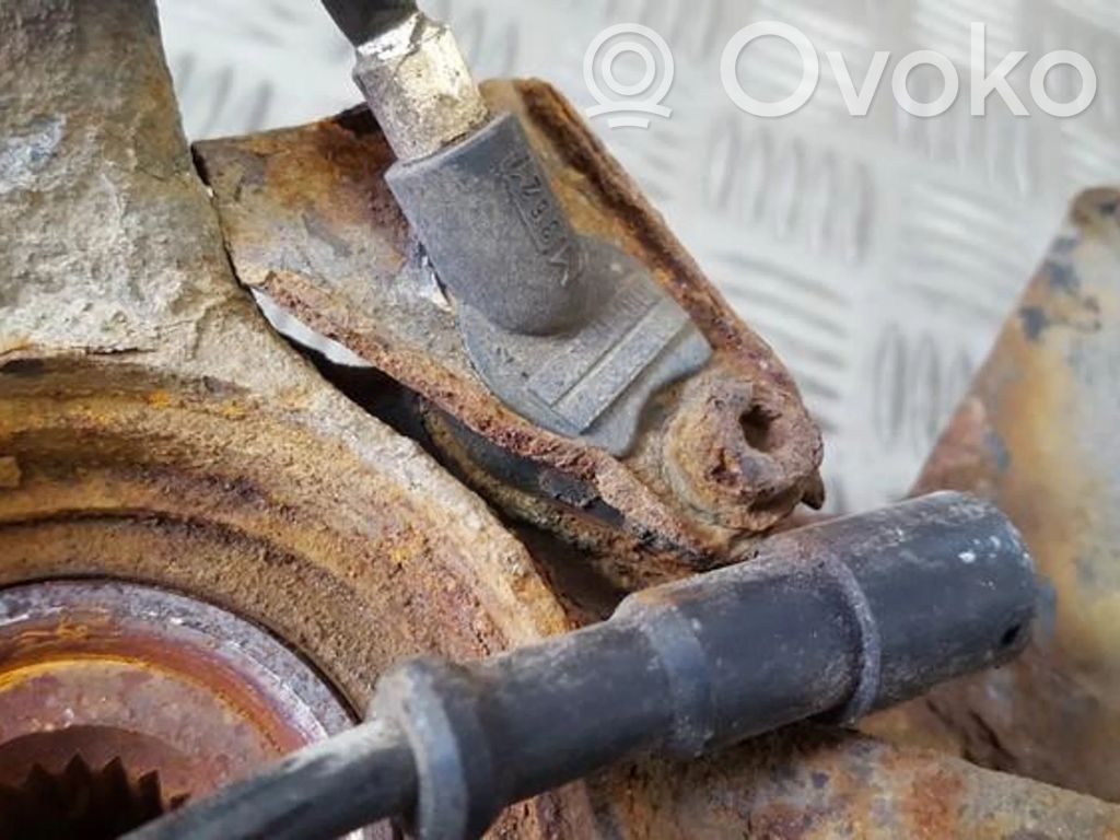 Volkswagen PASSAT B3 Czujnik prędkości obrotowej koła ABS 