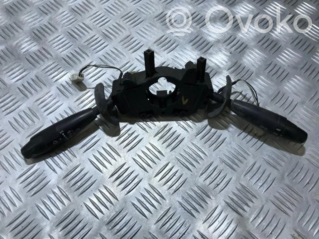 Interruptor/palanca de limpiador de luz de giro