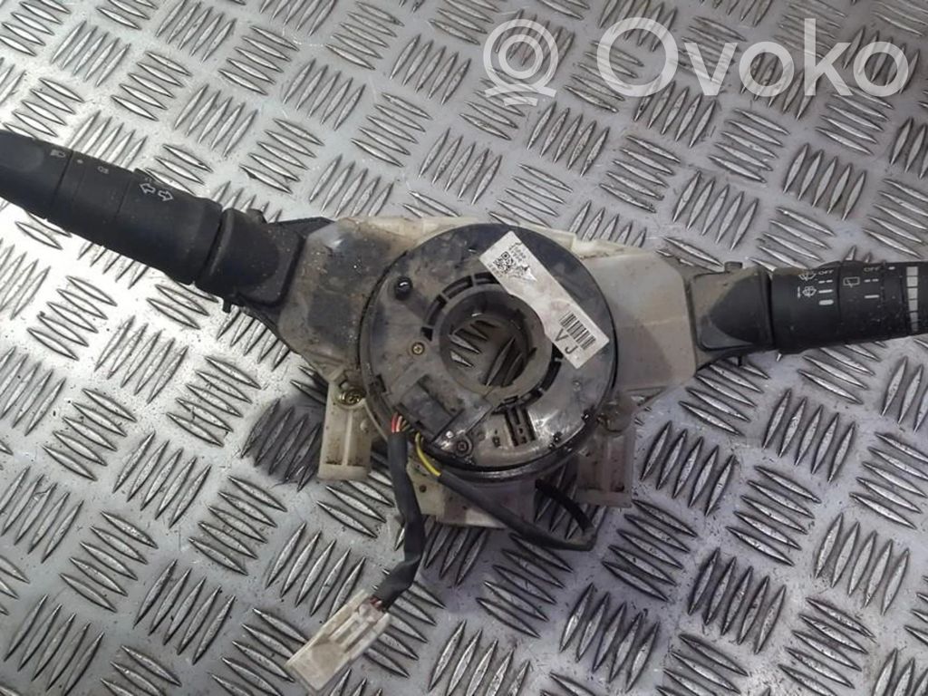 Nissan Primera Commodo, commande essuie-glace/phare