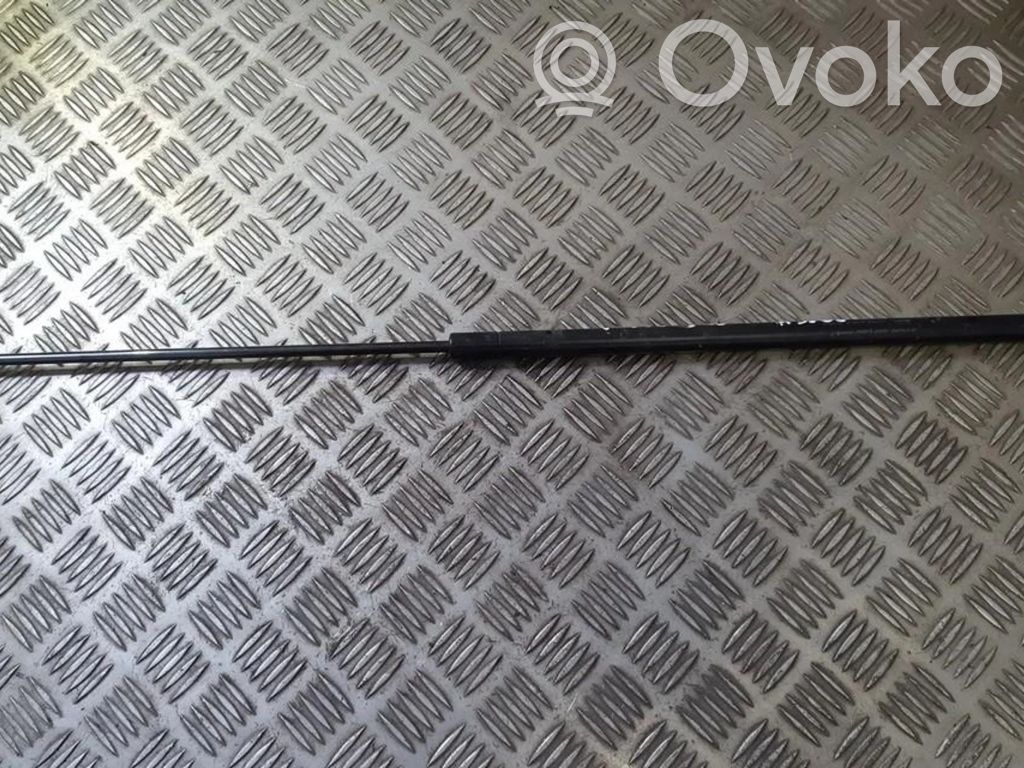 Volvo S40, V40 Siłownik maski przedniej 