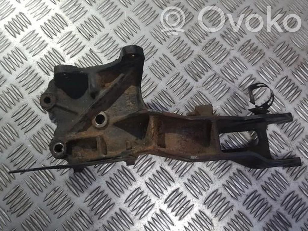 Chevrolet Lumina Supporto di montaggio del motore (usato) 