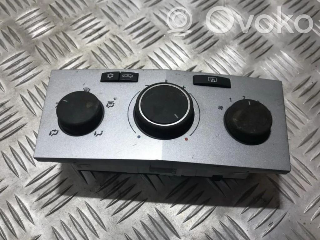 Opel Astra H Panel klimatyzacji 
