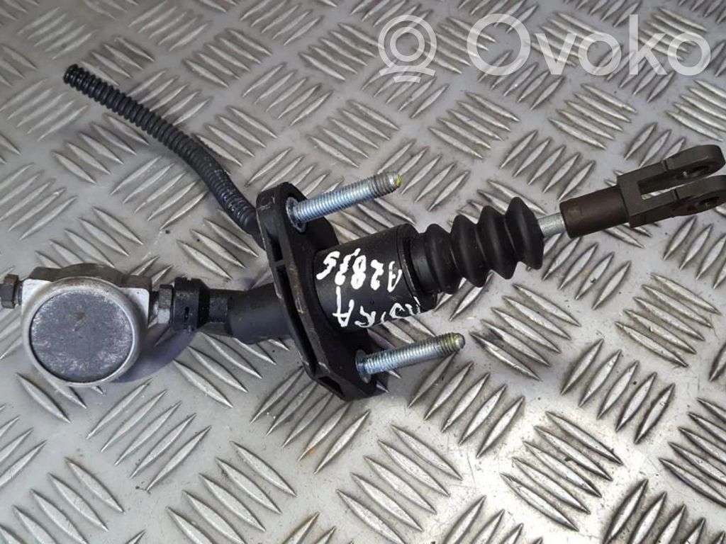 Opel Vectra C Główny cylinder sprzęgła 
