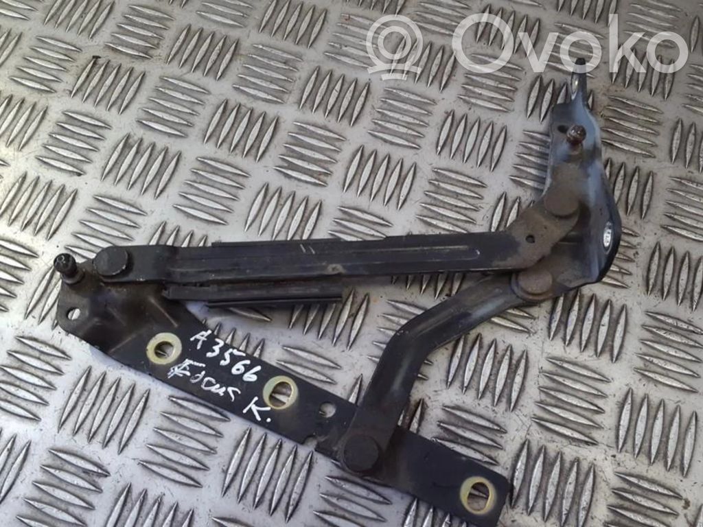 Ford Focus Tailgate/trunk/boot hinge 
